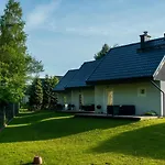 Lubiatowe - W Otulinie Lasu Сasa de vacaciones *