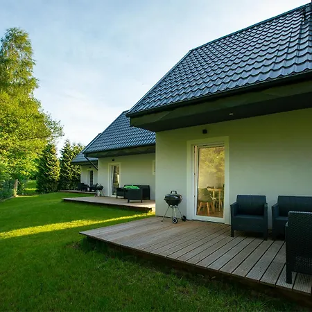 Lubiatowe - W Otulinie Lasu 別荘