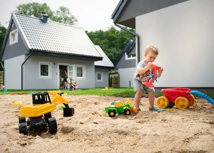 Lubiatowe - W Otulinie Lasu Nyaraló Lubiatowo